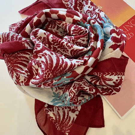 一年中使える綿絹素材のスカーフ♪(IBLUES)