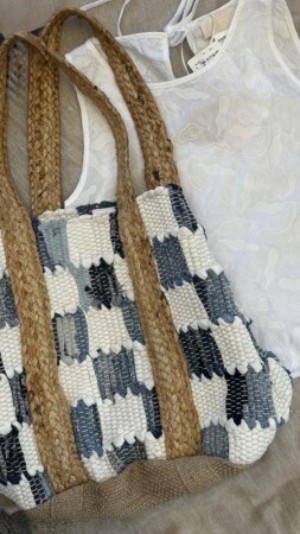 デニム生地の組紐が個性的な夏らしい爽やかなデザインのジュートBAG♪