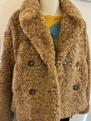 軽くて暖かい大人可愛いモコモココート♪(MARCCAIN)