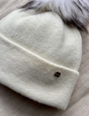暖かい羊毛素材の帽子♪(MARCCAIN)